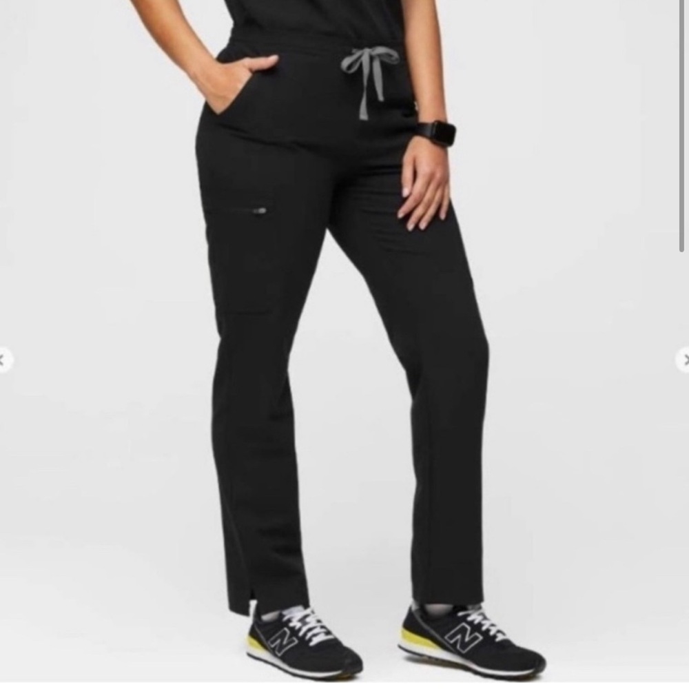 FIGS technical scrub pant black